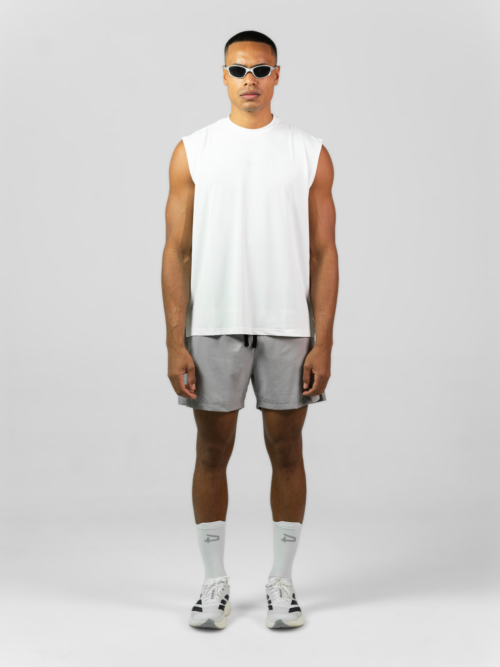 R21 Oversized Tank - White