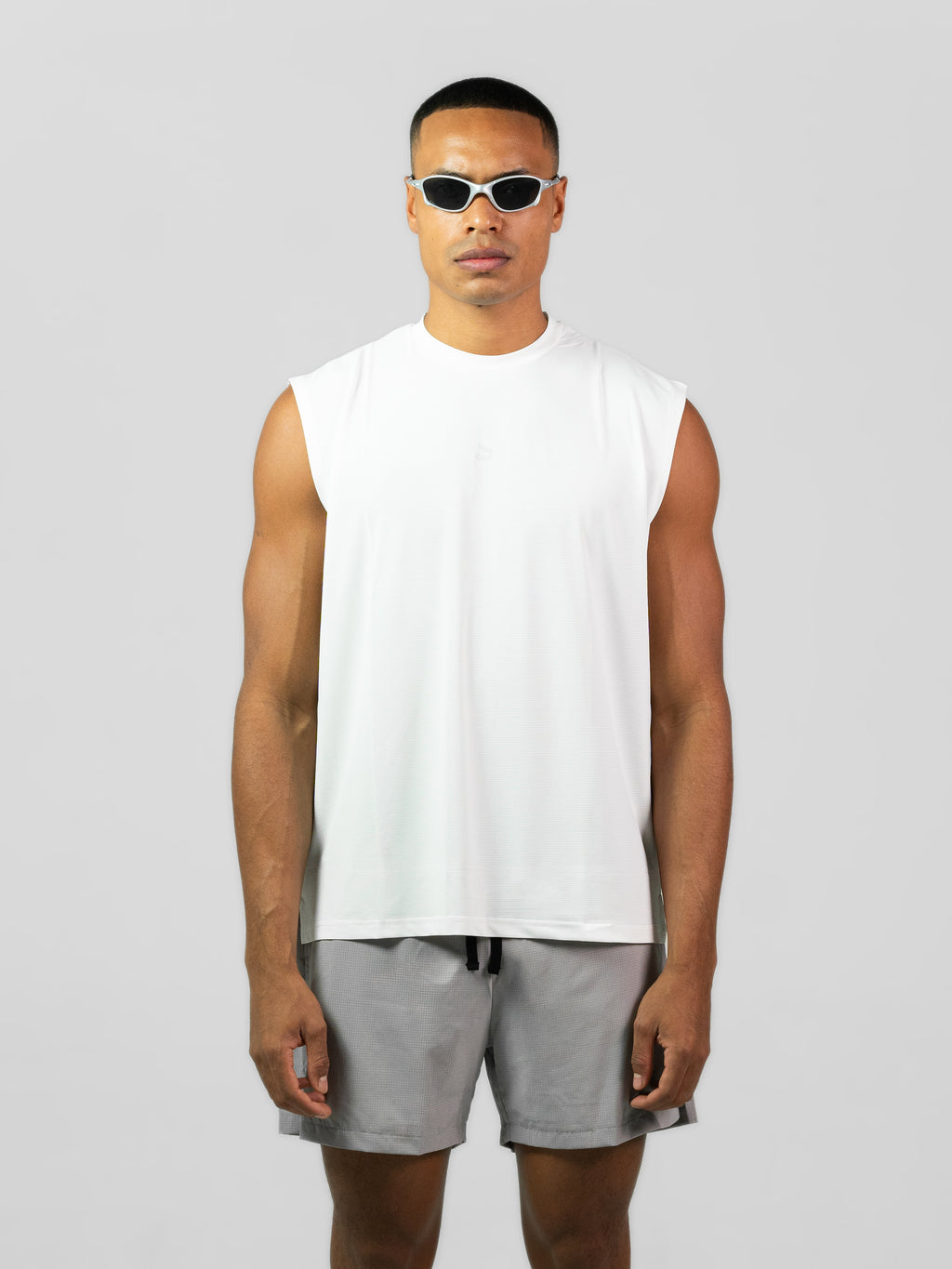 R21 Oversized Tank - White